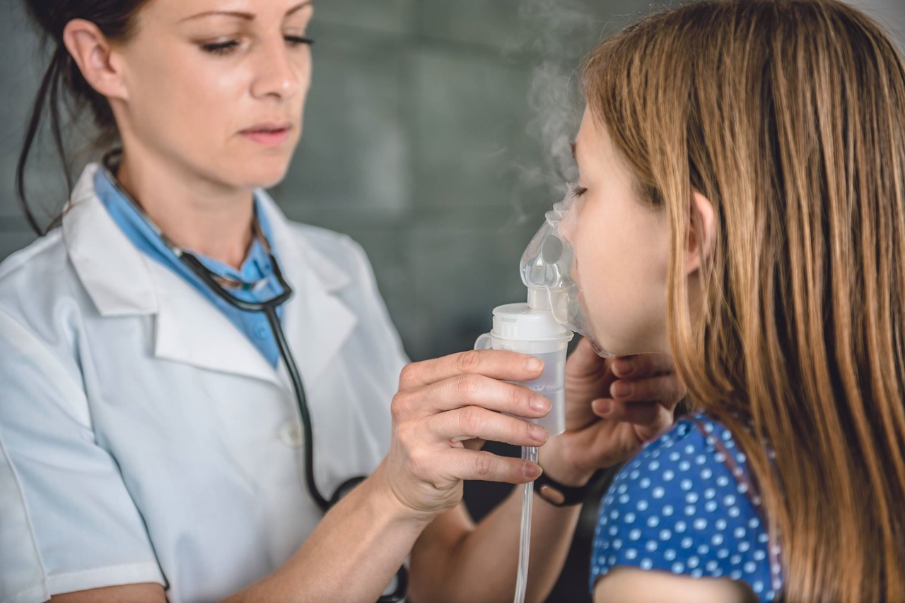 No tempo seco, cuidados básicos auxiliam da saúde respiratória de crianças